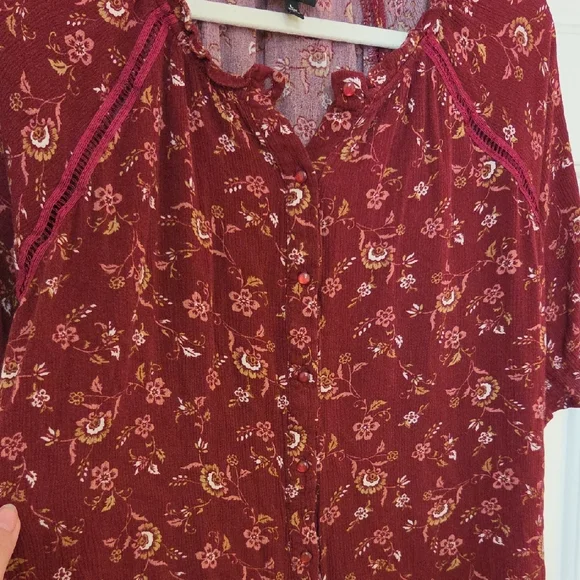 Bobeau Maroon Floral Blouse - Picture 3 of 3